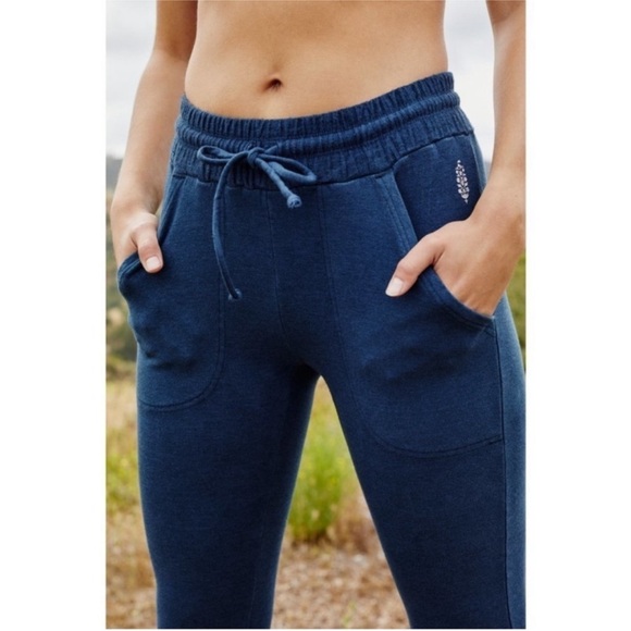 Free People Sunny Skinny Sweatpants Joggers Size Medium - Picture 3 of 13